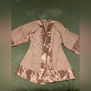 Vintage light pink Victoria’s Secret robe